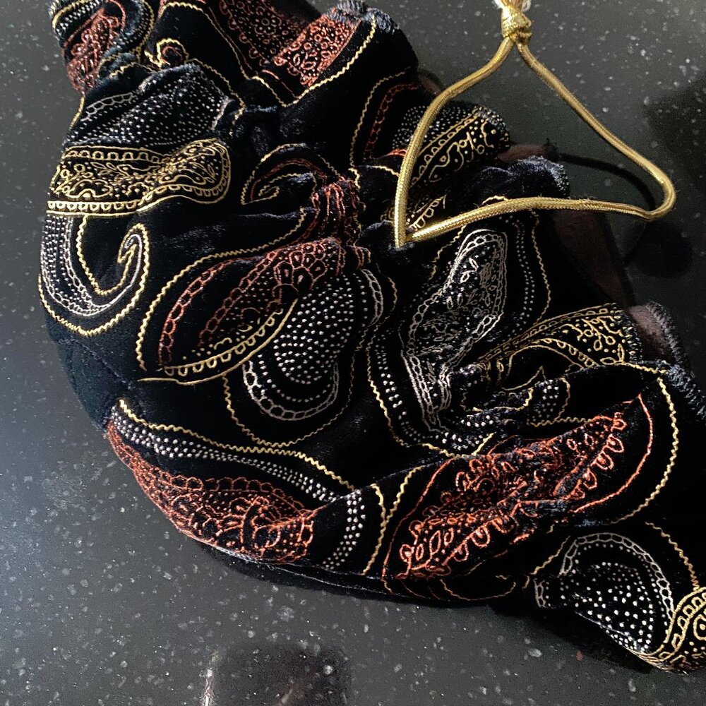 Jewelry pouch for travel